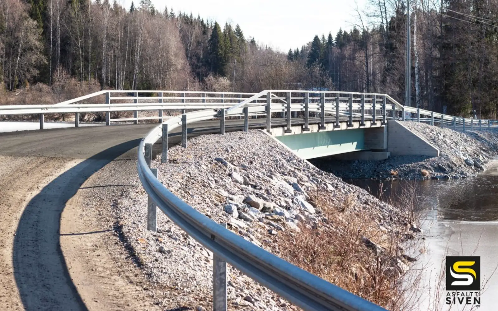 Asfaltti Siven – Uittamon silta Asfaltti Siven - uittamon sillan kaide